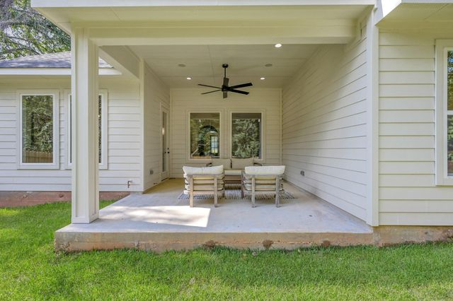 4918 Pleasure Lake Drive, Willis, TX 77318