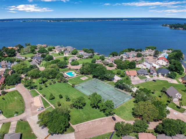 4918 Pleasure Lake Drive, Willis, TX 77318