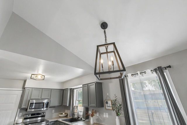 719 E North Street, Poynette, WI 53955