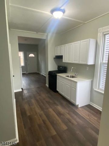 141 N 5Th St, Paterson City, NJ 07522
