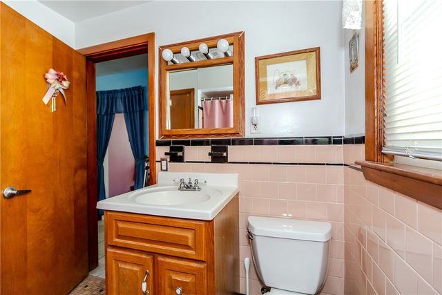218 South Hull Street, East Providence, RI 02914