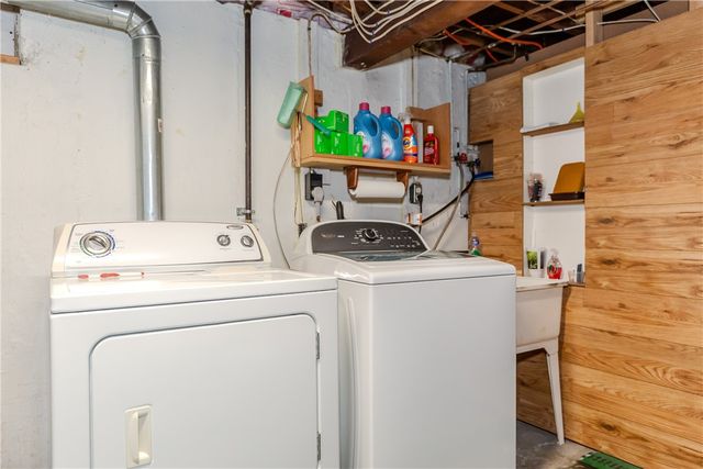 218 South Hull Street, East Providence, RI 02914