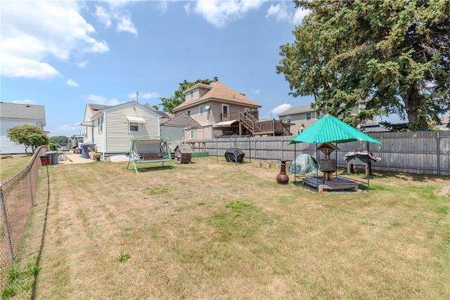 218 South Hull Street, East Providence, RI 02914