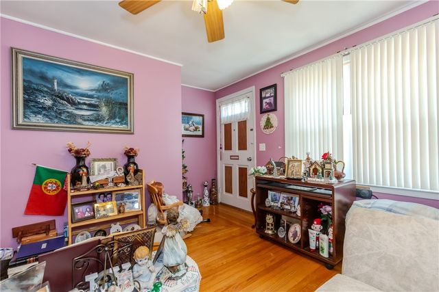 218 South Hull Street, East Providence, RI 02914