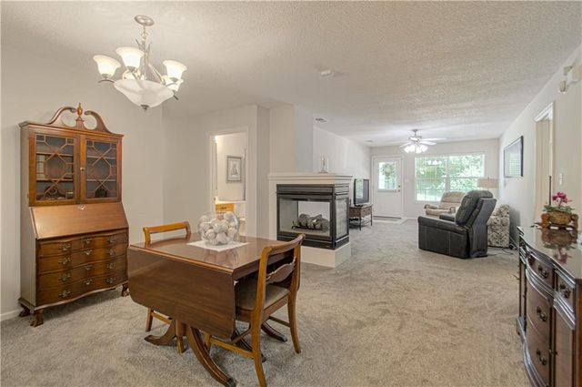 12804 E 48th Street, Independence, MO 64055