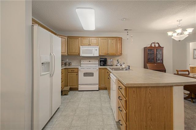 12804 E 48th Street, Independence, MO 64055