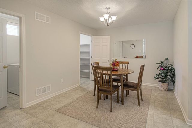 12804 E 48th Street, Independence, MO 64055