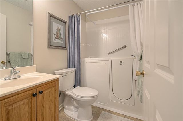 12804 E 48th Street, Independence, MO 64055