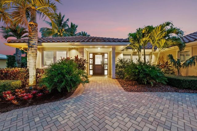 8884 SE Pelican Island Way, Hobe Sound, FL 33455