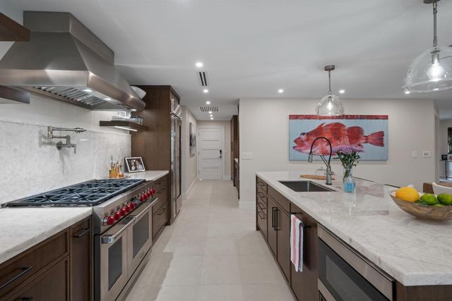 8884 SE Pelican Island Way, Hobe Sound, FL 33455