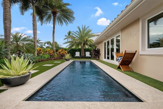 8884 SE Pelican Island Way, Hobe Sound, FL 33455