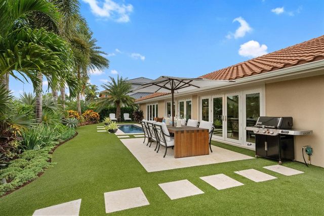 8884 SE Pelican Island Way, Hobe Sound, FL 33455