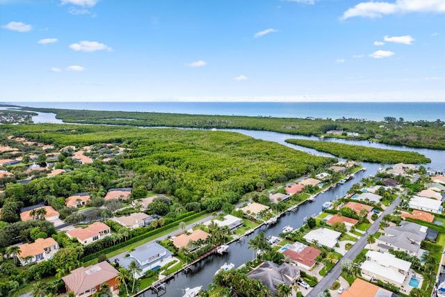 8884 SE Pelican Island Way, Hobe Sound, FL 33455