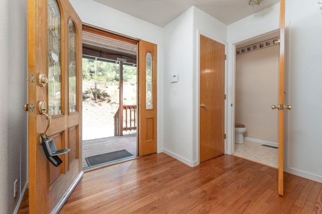 27297 Dew Drop Rd, Pioneer, CA 95666