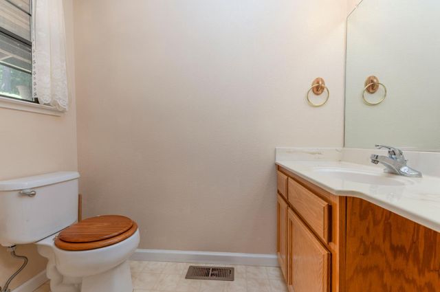 27297 Dew Drop Rd, Pioneer, CA 95666