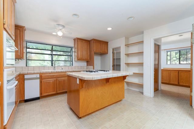 27297 Dew Drop Rd, Pioneer, CA 95666