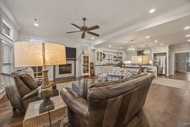 100 Bishop Bend Drive, Huntsville, AL 35806