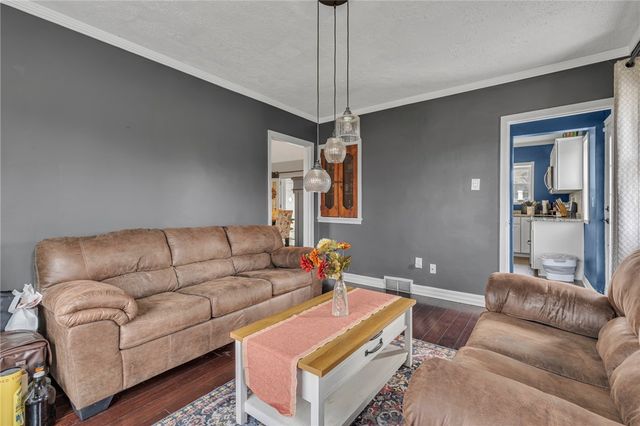 125 Oakville Road, Chippewa Twp, PA 15010