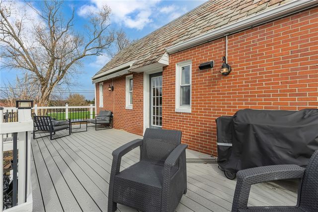 125 Oakville Road, Chippewa Twp, PA 15010