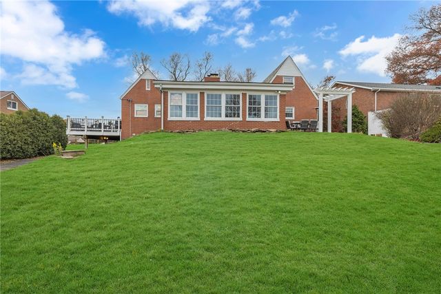 125 Oakville Road, Chippewa Twp, PA 15010