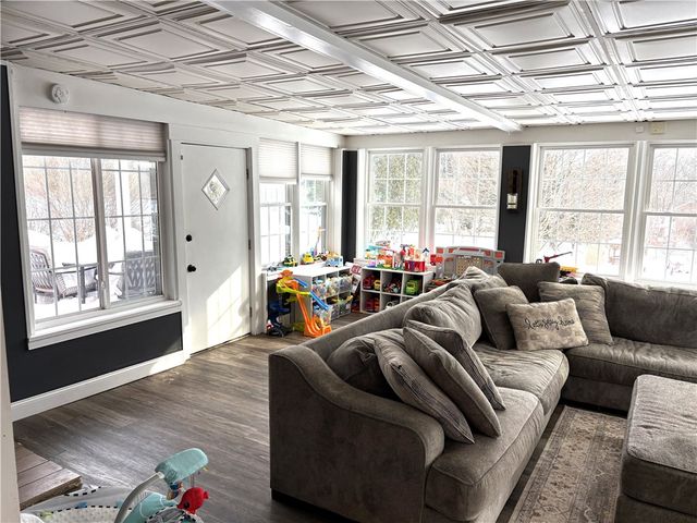 125 Oakville Road, Chippewa Twp, PA 15010