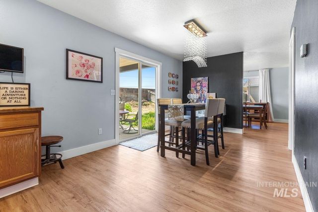 16042 N Saint Helens Dr, Nampa, ID 83651