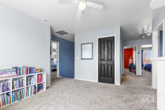 16042 N Saint Helens Dr, Nampa, ID 83651