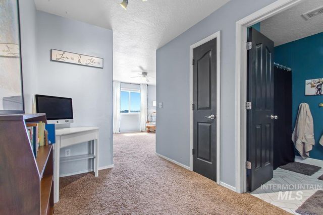 16042 N Saint Helens Dr, Nampa, ID 83651