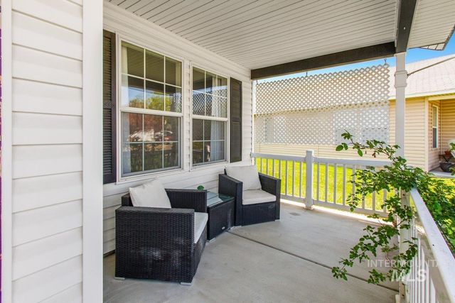 16042 N Saint Helens Dr, Nampa, ID 83651