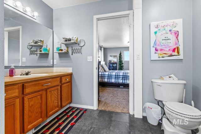 16042 N Saint Helens Dr, Nampa, ID 83651