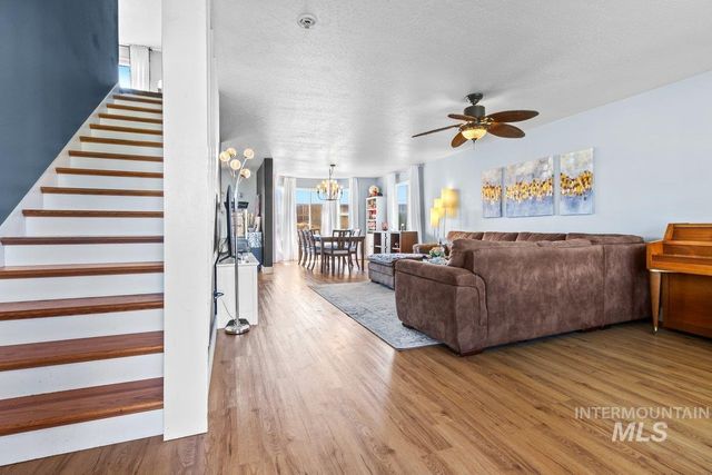 16042 N Saint Helens Dr, Nampa, ID 83651