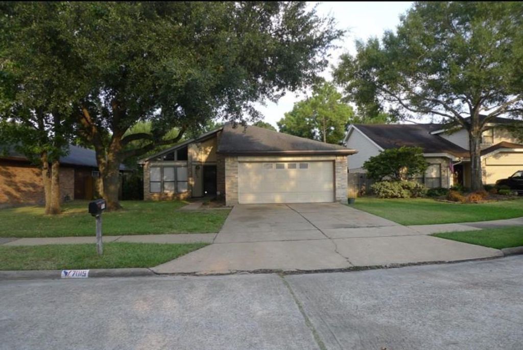 7015 Caladero Drive, Houston, TX 77083
