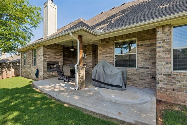 7932 Mimosa Drive, Edmond, OK 73034