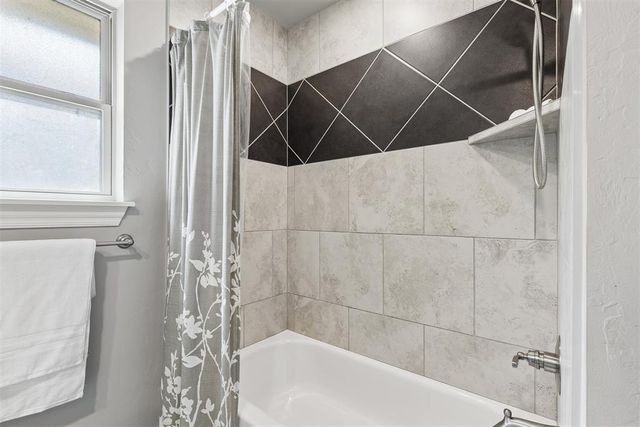 7932 Mimosa Drive, Edmond, OK 73034