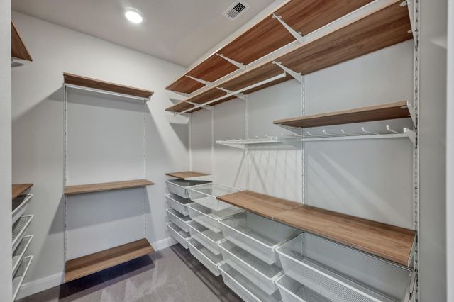 550 Chestnut Reef Court, Conroe, TX 77304