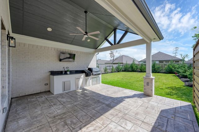 550 Chestnut Reef Court, Conroe, TX 77304