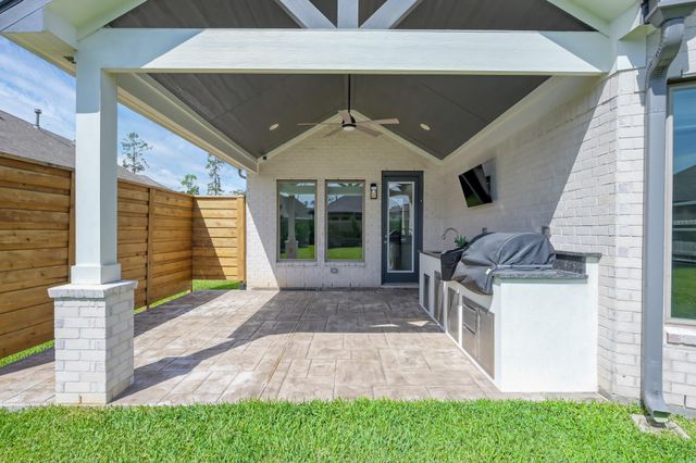 550 Chestnut Reef Court, Conroe, TX 77304