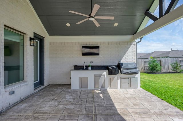 550 Chestnut Reef Court, Conroe, TX 77304