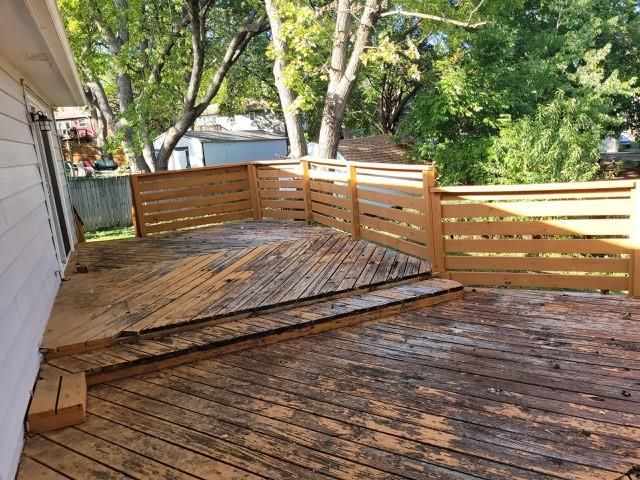 913 Camelot Court, Blue Springs, MO 64015