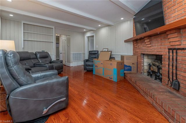 136 Howard Avenue, Boonville, NC 27011