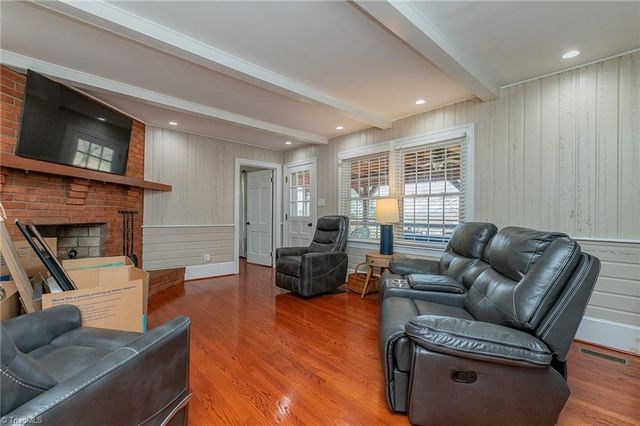 136 Howard Avenue, Boonville, NC 27011