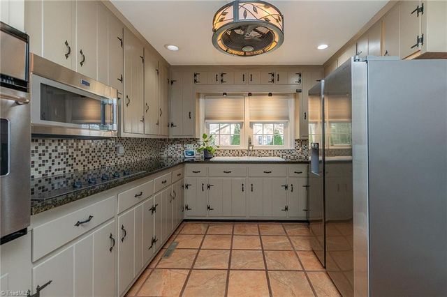 136 Howard Avenue, Boonville, NC 27011