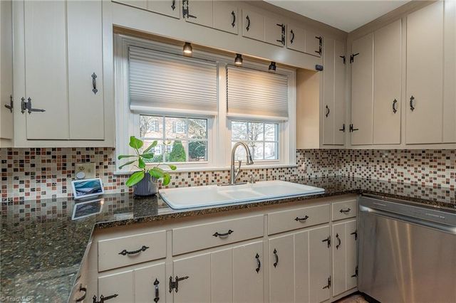 136 Howard Avenue, Boonville, NC 27011