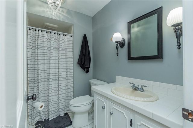 136 Howard Avenue, Boonville, NC 27011