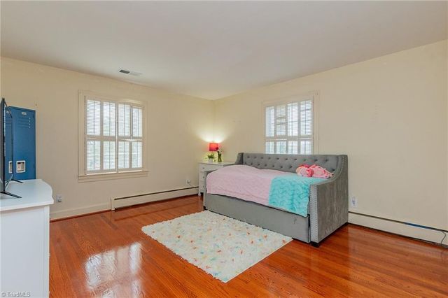 136 Howard Avenue, Boonville, NC 27011