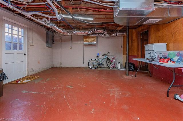 136 Howard Avenue, Boonville, NC 27011