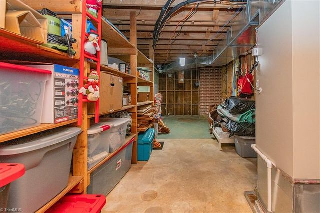 136 Howard Avenue, Boonville, NC 27011