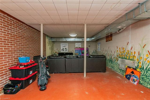 136 Howard Avenue, Boonville, NC 27011