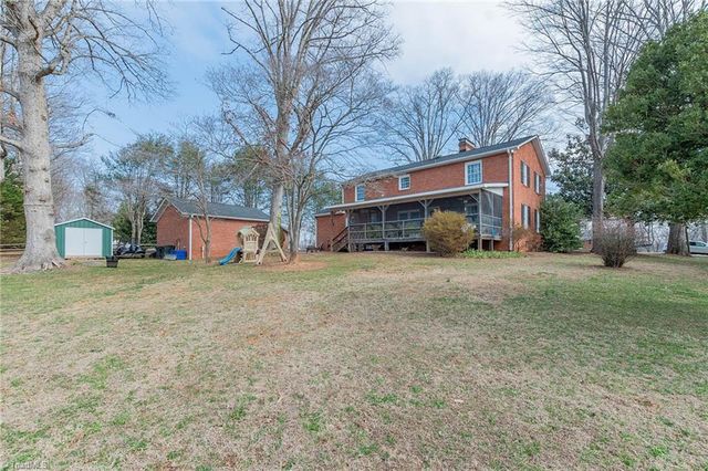 136 Howard Avenue, Boonville, NC 27011