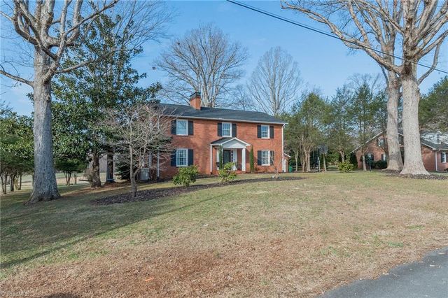 136 Howard Avenue, Boonville, NC 27011